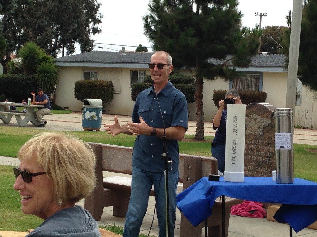 Morro Bay Mayor, Jamie Irons, thanks the city crew.