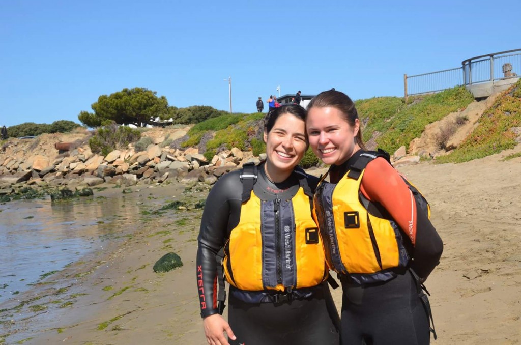 Two SeaLife Stewards volunteers, ready to go out on the water safely. 