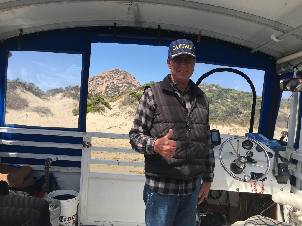 Captain Stew generously donated a ride to and from the sandspit for today's cleanup. Thank you, Captain Stew!