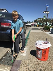 Everett expertly freed cans, bottles, and other trash from this stormdrain. Without his help, they undoubtedly would have ended up in the bay during the first storm of the year. Thanks, Everett!